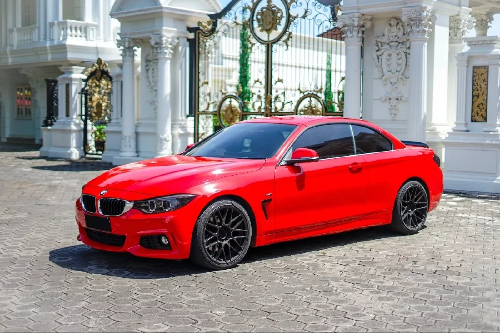 Miete BMW 4-Series Cabrio Rot 2015 in der Bali