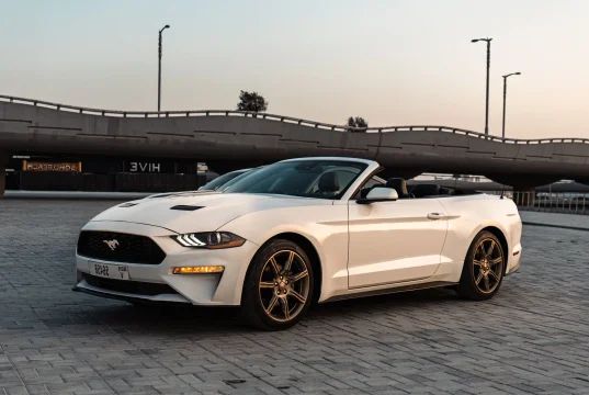 Ford Mustang Blanco 2021