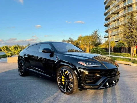 Lamborghini Urus Black 2021