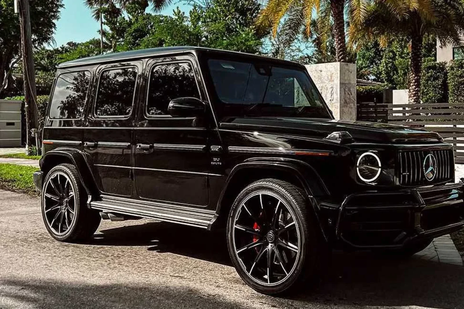 Kiralık Mercedes-Benz G-Class G63 Siyah 2022 içinde Miami