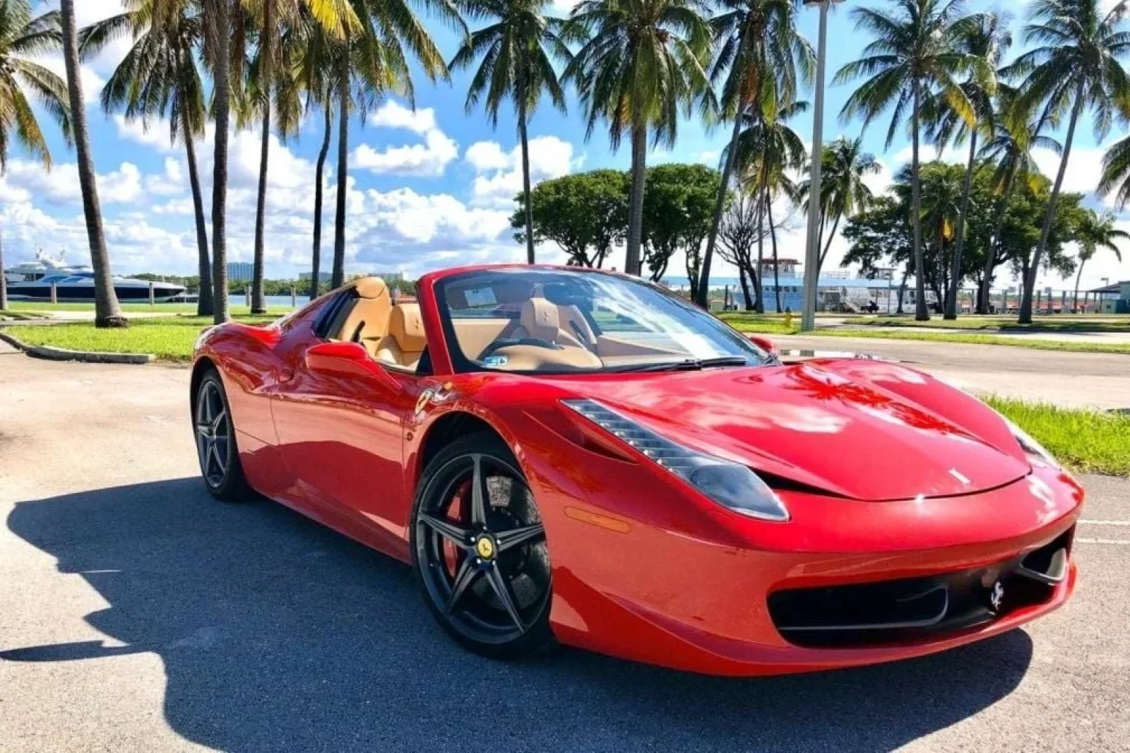 Rent Ferrari 458 Spider F1 CAPRISTO EXHAUST Red 2016 in Miami