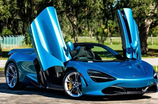 McLaren 720S Mavi 2020