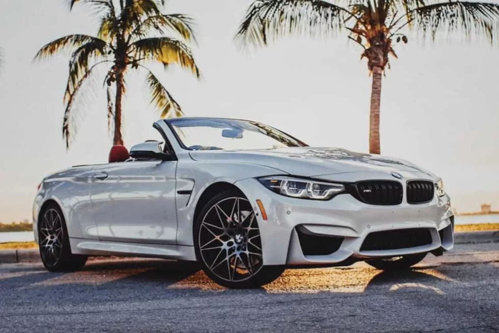 Kiralık BMW M4  Beyaz 2018 içinde Miami