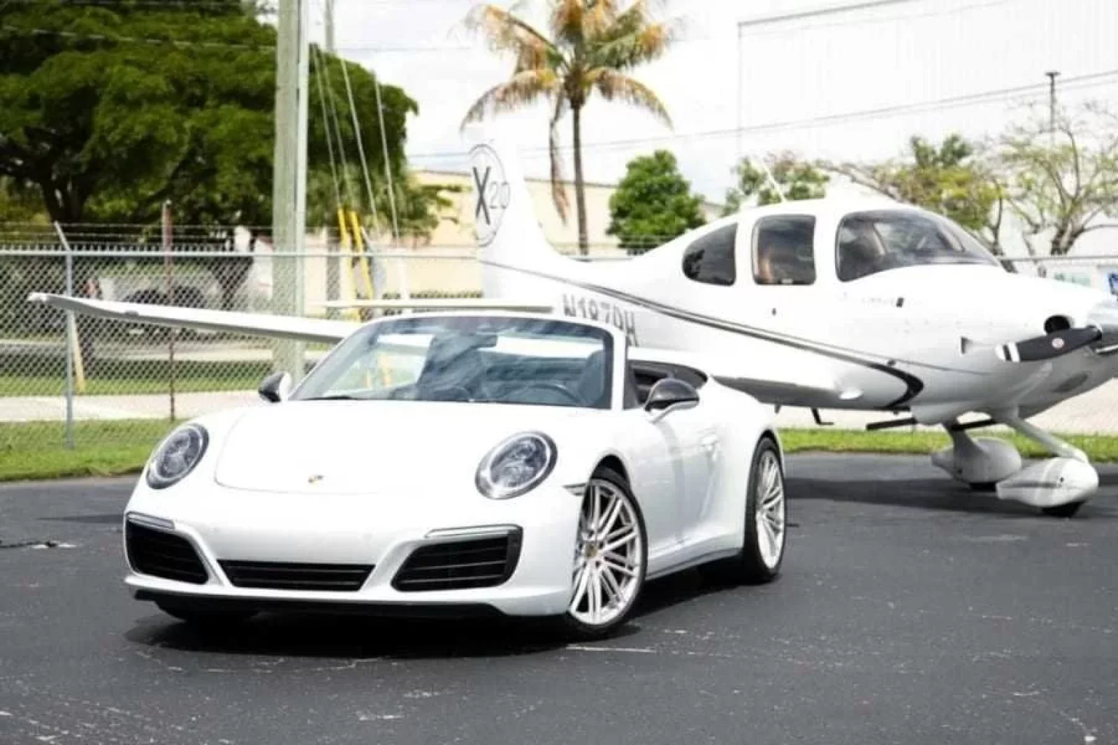 Miete Porsche 911 4S Weiß 2018 in der Miami