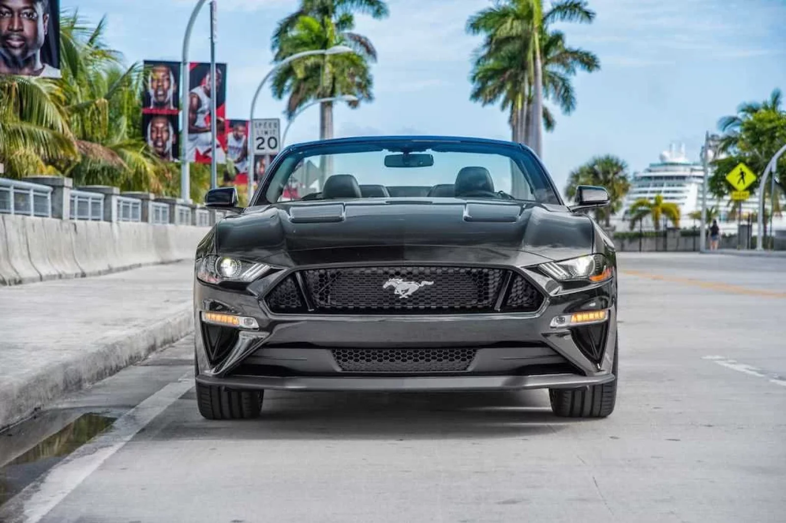 Alquiler Ford Mustang GT Negro 2019 en Miami