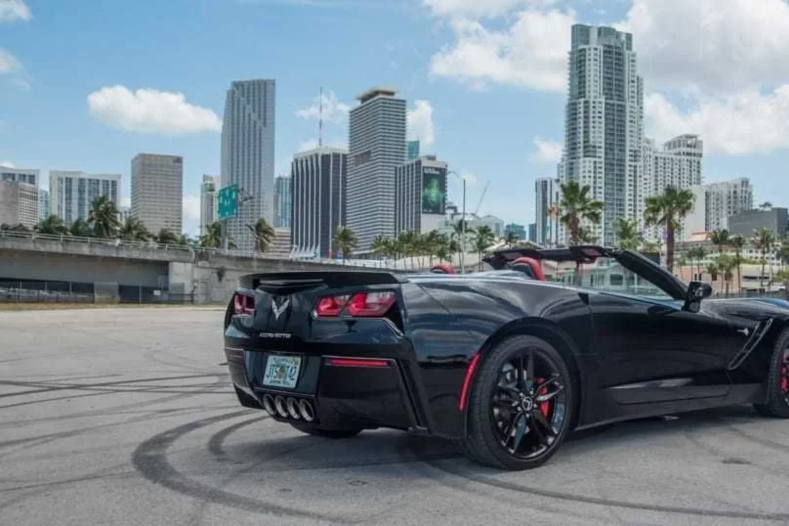 Alquiler Chevrolet Corvette Grand Sport Negro 2019 en Miami - 2 