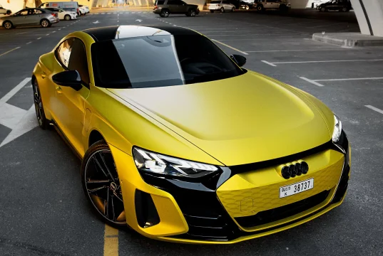 Audi e-tron GT RS Yellow 2022