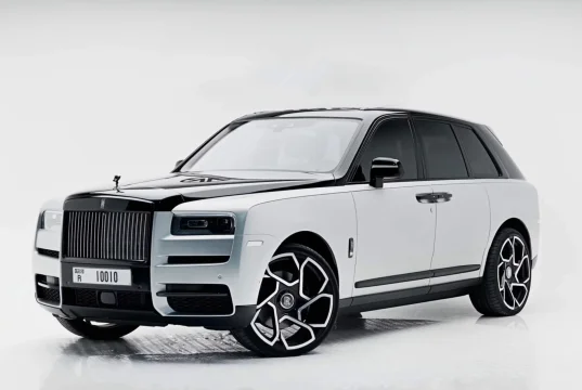 Rolls-Royce Cullinan Black Badge Weiß 2023