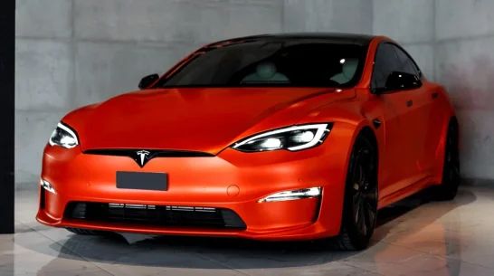 Tesla Model S Plaid Orange 2022