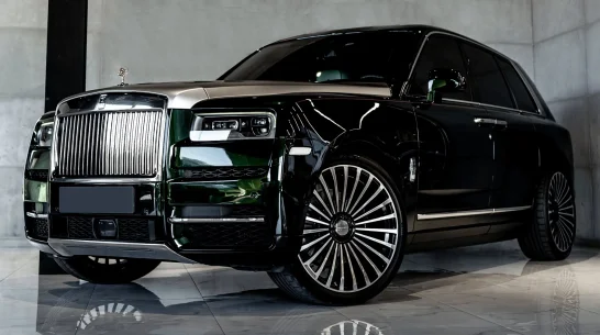 Rolls-Royce Cullinan Grün 2020