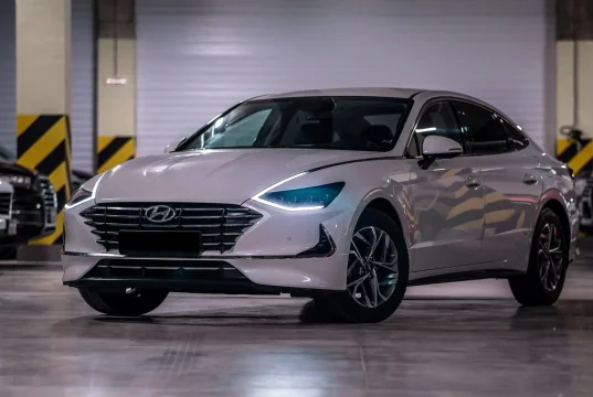 Hyundai Sonata White 2022