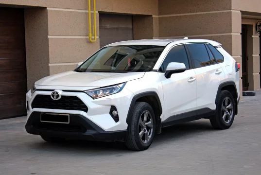 Toyota RAV4 White 2022