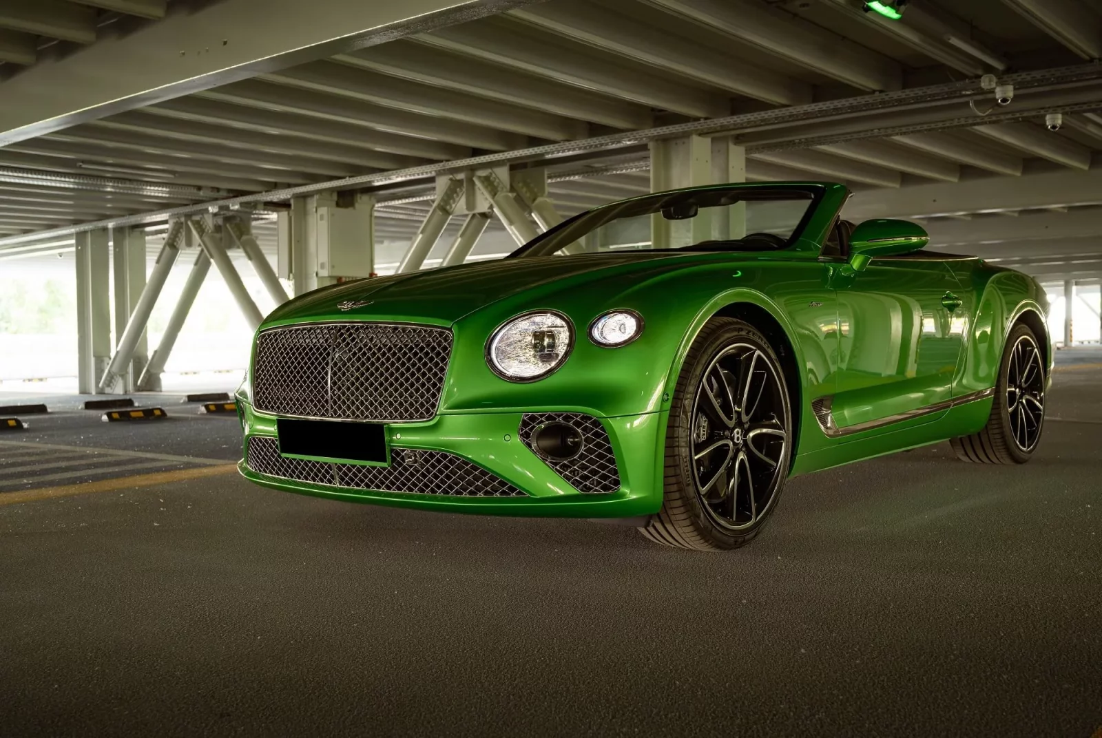 Rent Bentley Continental GT Green 2022 in Dubai